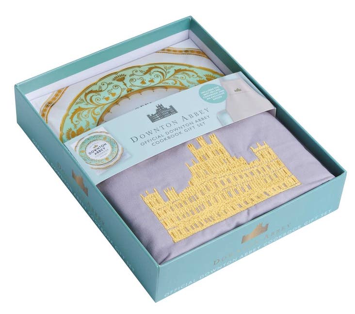 Official Downton Abbey Cookbook Gift Set (Book And Apron)
